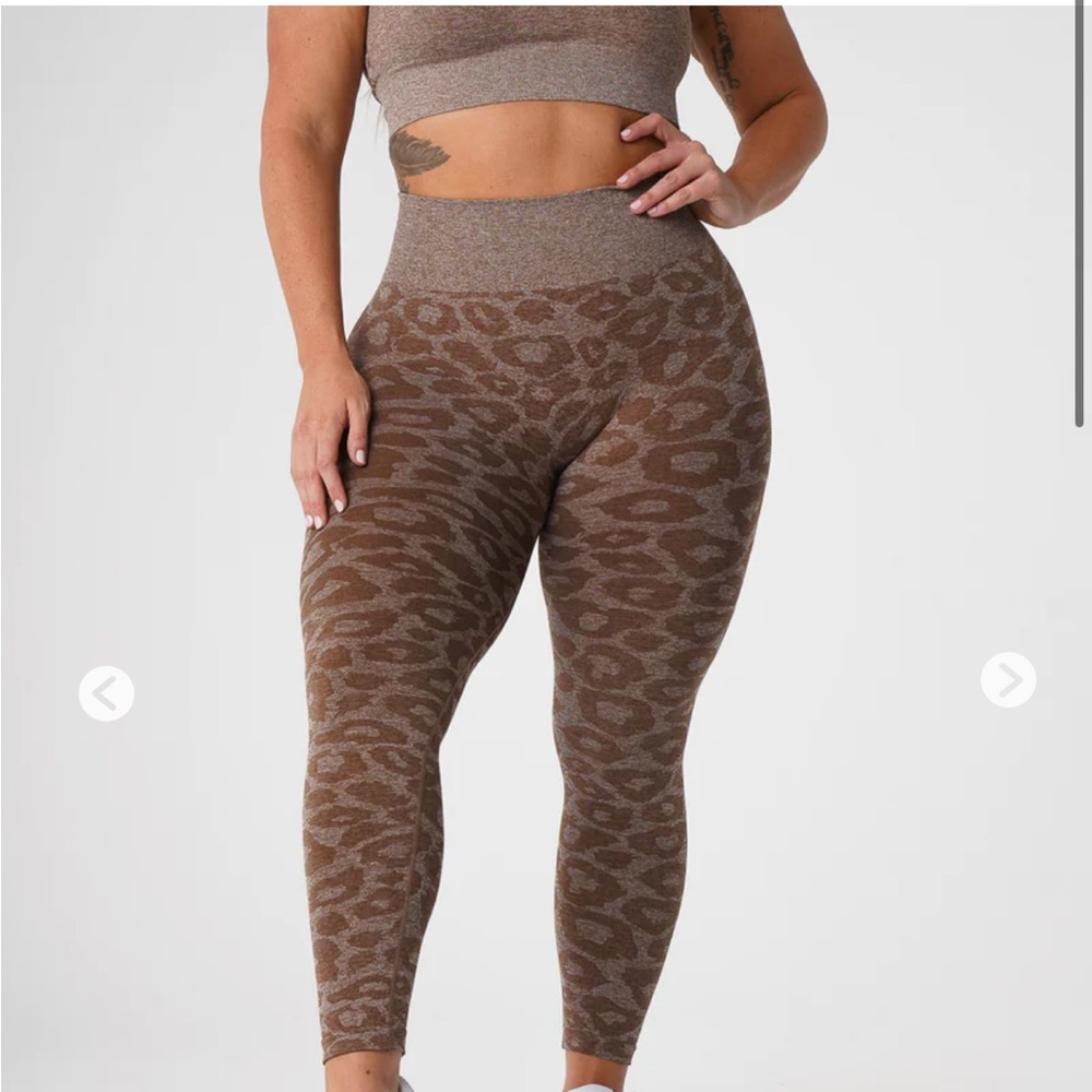 NVGTN Mocha Leopard Seamless